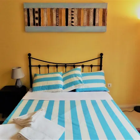 Homestay Private 18 Mq Bedroom With Pvt Terrace In Mc Beausoleil