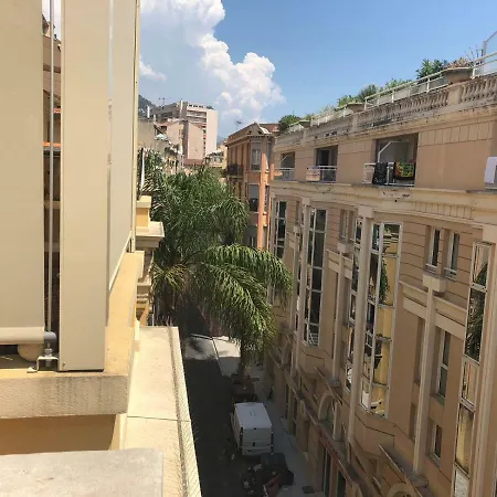 Homestay Private 18 Mq Bedroom With Pvt Terrace In Mc *